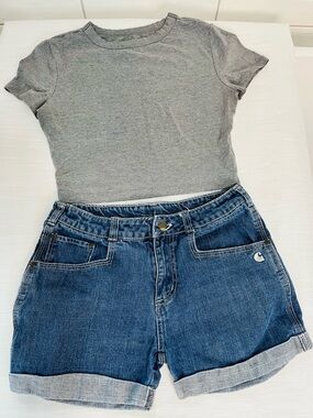 Carhartt Blue Denim Jean Shorts with 3 Cotton T-shirts
